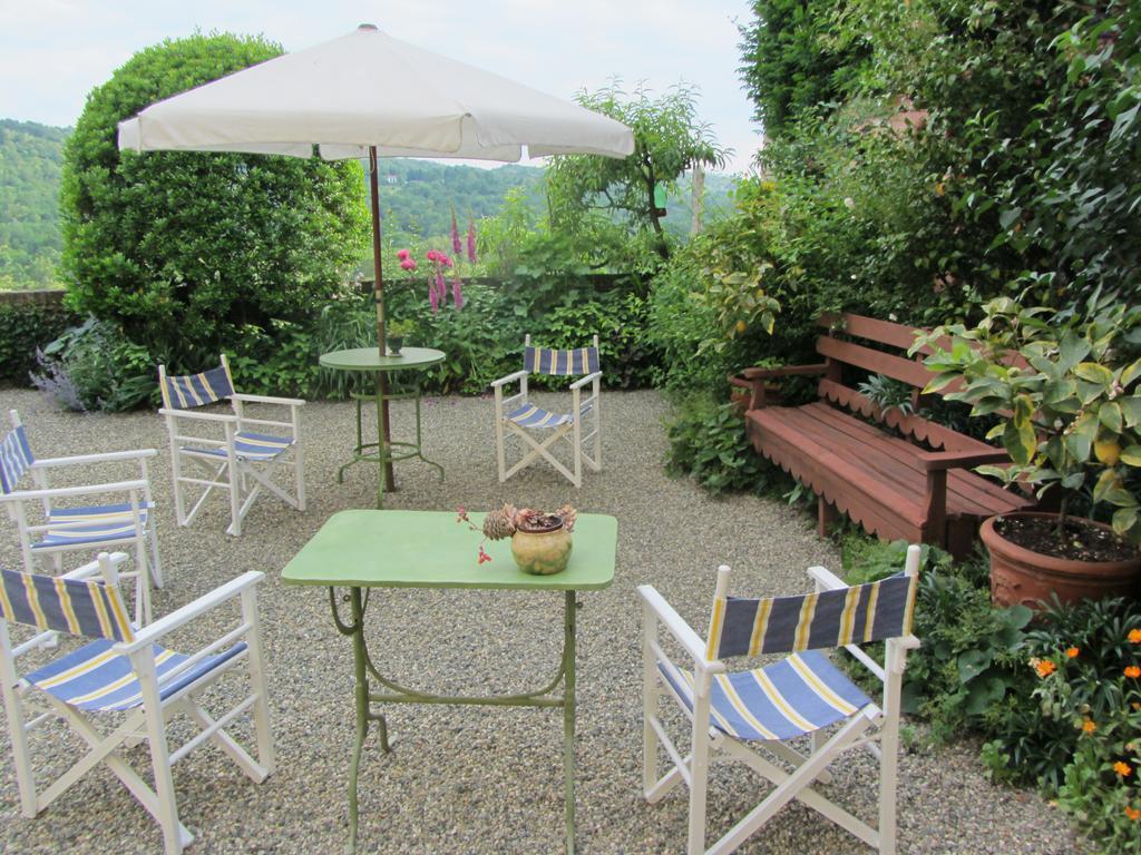 مبيت وإفطار Castello Di Strambinello المظهر الخارجي الصورة