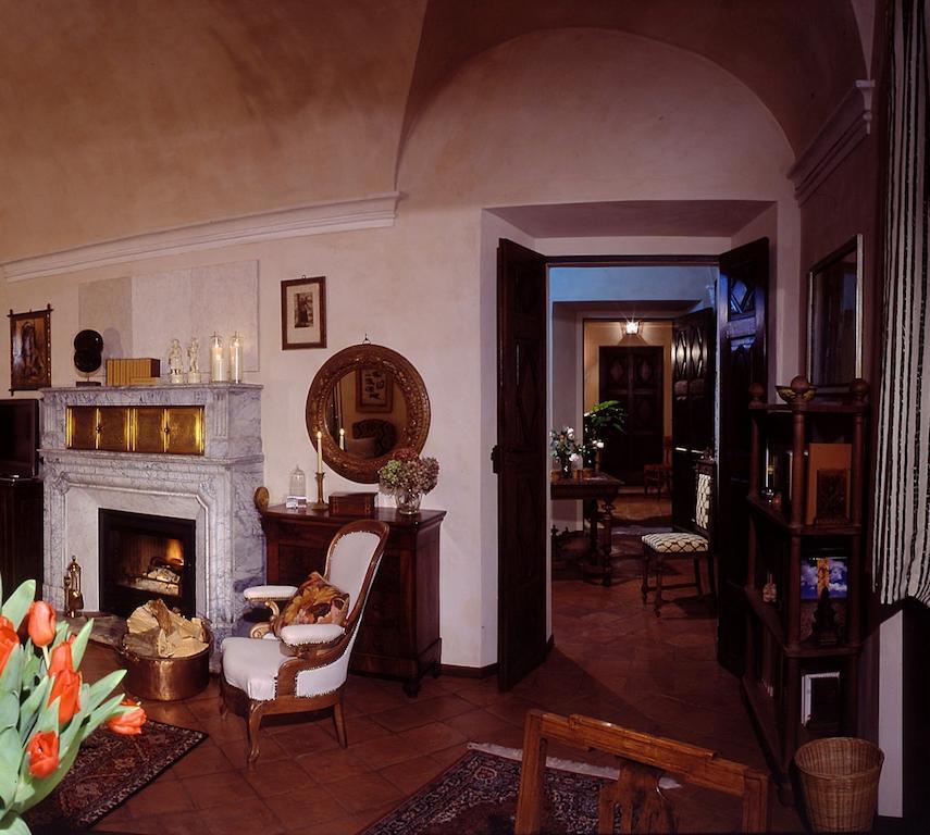 مبيت وإفطار Castello Di Strambinello الغرفة الصورة