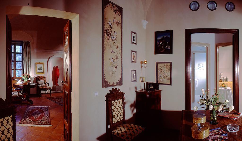 مبيت وإفطار Castello Di Strambinello المظهر الخارجي الصورة