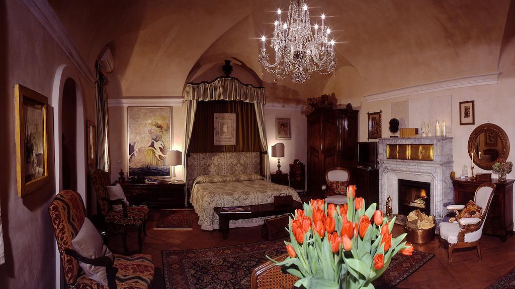 مبيت وإفطار Castello Di Strambinello المظهر الخارجي الصورة