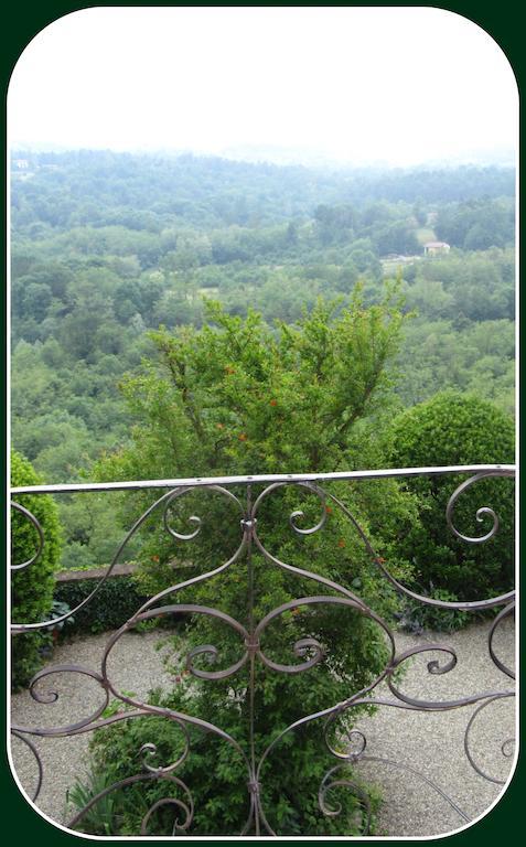 مبيت وإفطار Castello Di Strambinello المظهر الخارجي الصورة